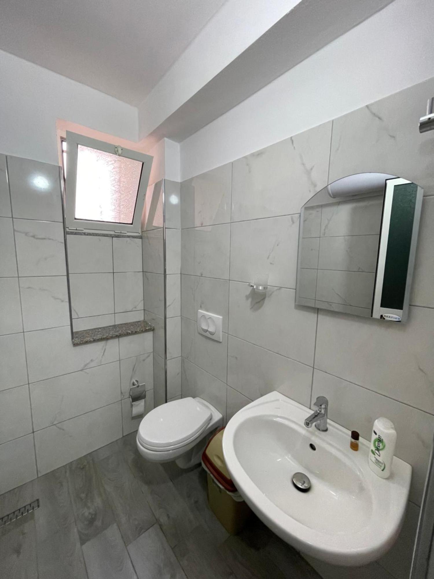 Vila Vladi Durrës Zewnętrze zdjęcie