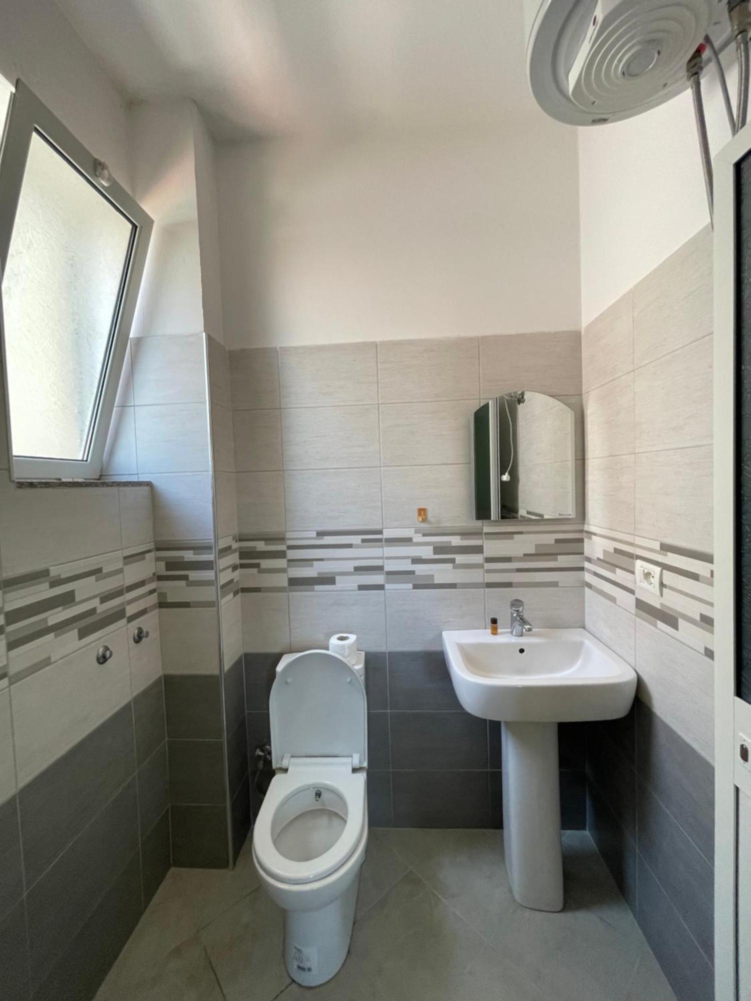 Vila Vladi Durrës Zewnętrze zdjęcie